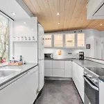 2 Bedroom Beautiful In V Esbjerg